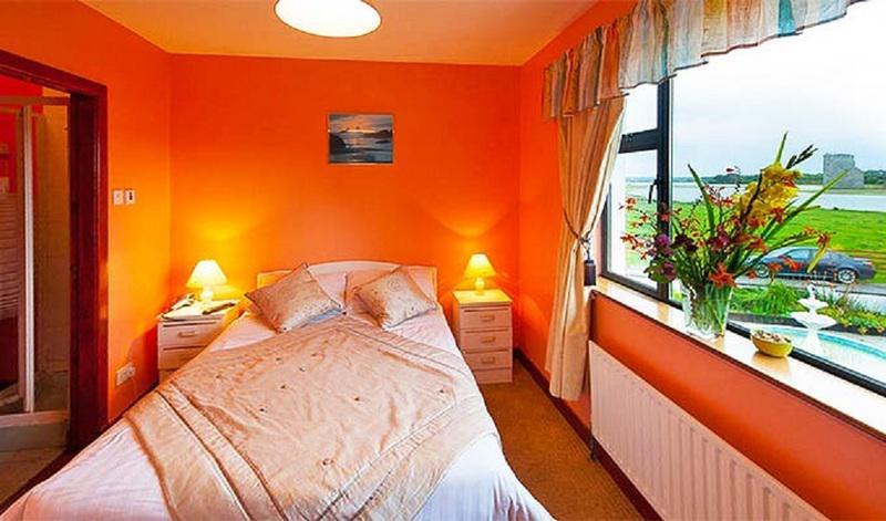 Castle View House 3*